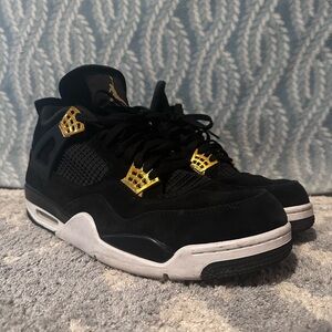 Jordan 4 Royalty